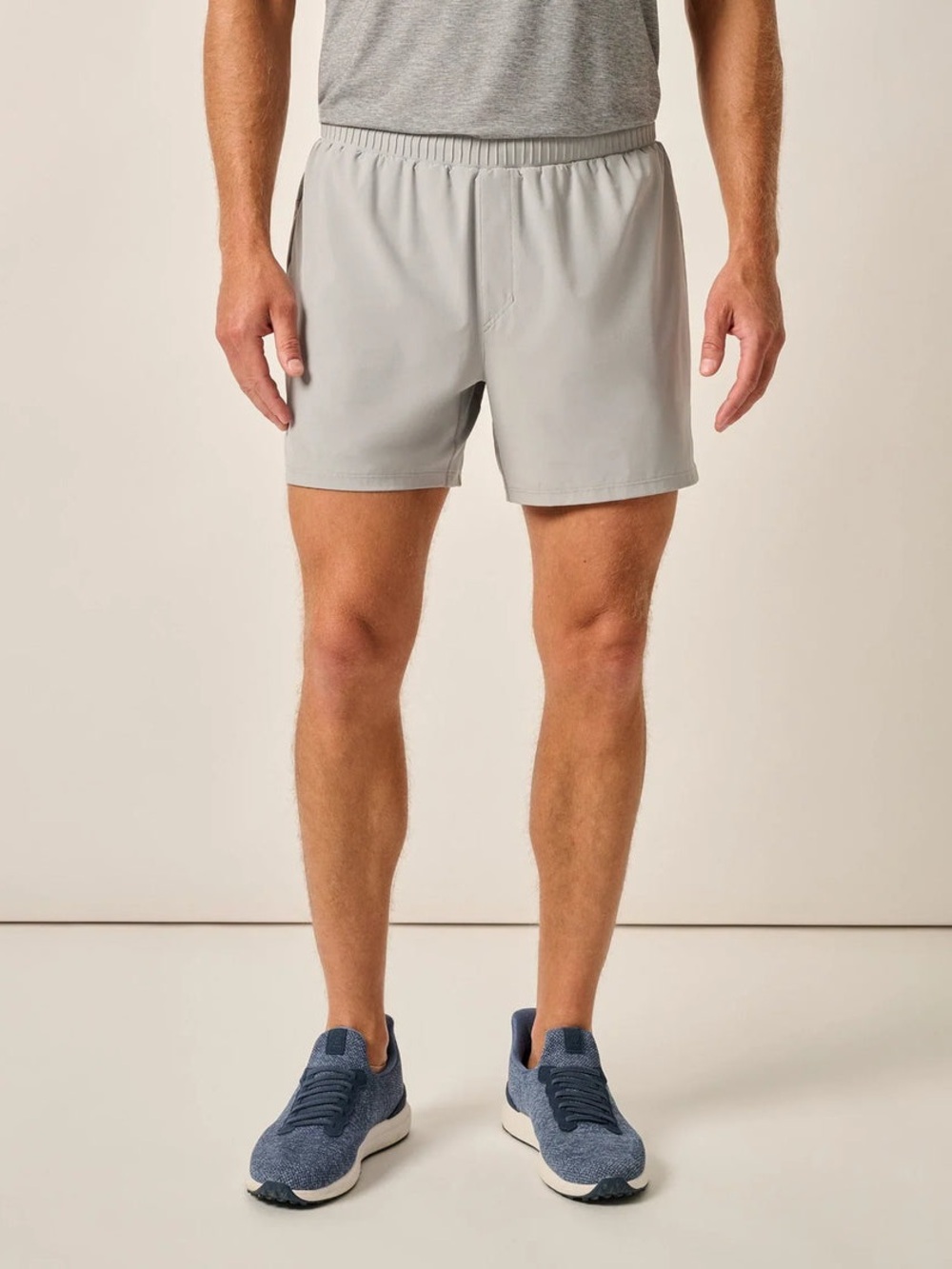 Johnnie-O Strides Workout Shorts - Size Large NEW!